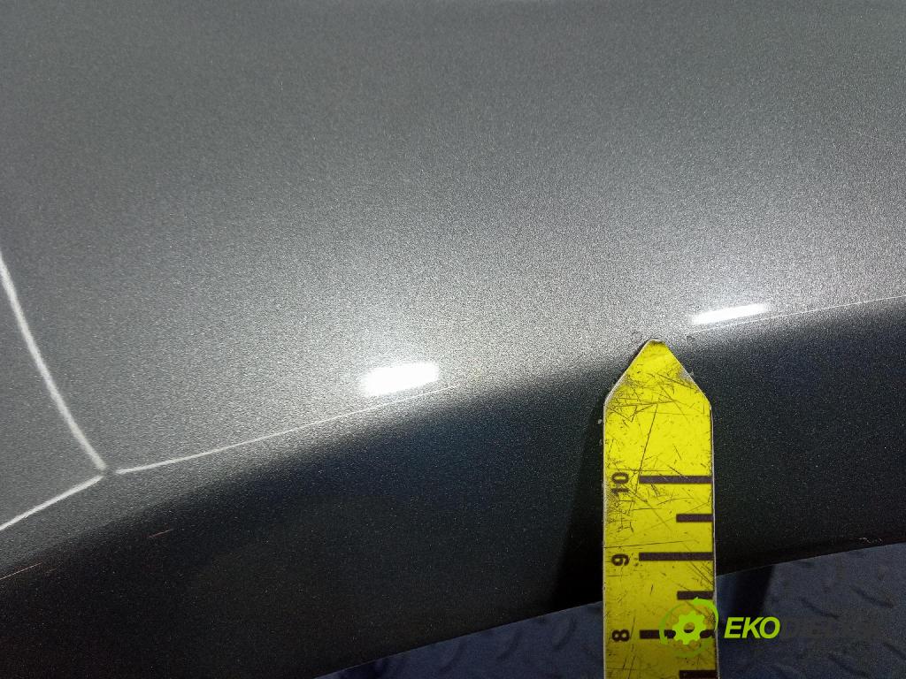 Volkswagen Golf 2005 blatník Predné Vľavo: