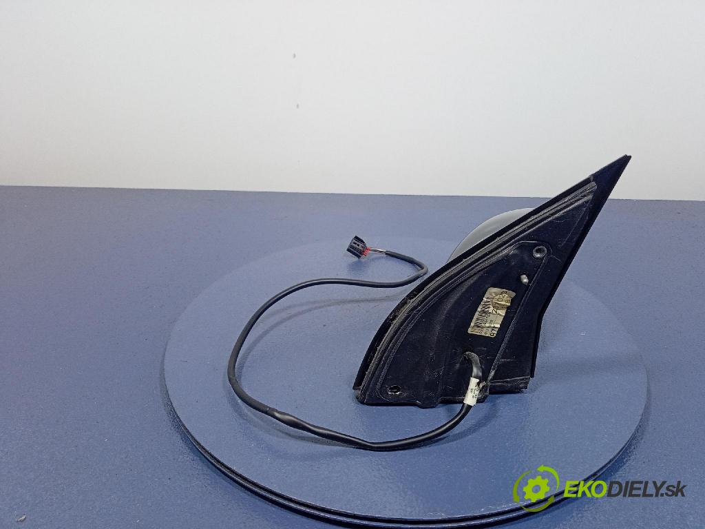 Volkswagen Golf 2005 zrkadlo pravé
