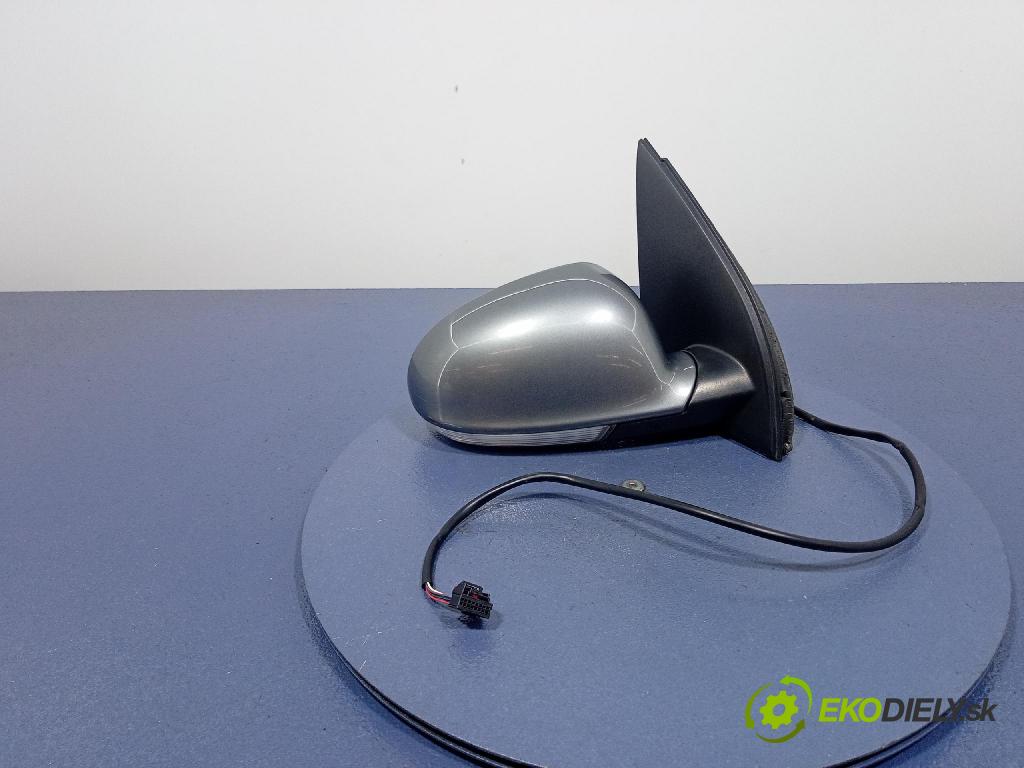 Volkswagen Golf 2005 zrkadlo pravé