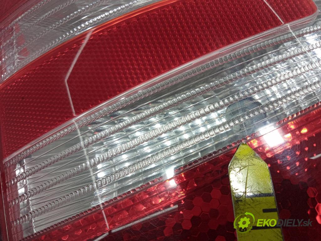 Skoda Fabia sedan 2006 svetlo / reflektor zad Prava: Vonkajsia: 6Y9945095E