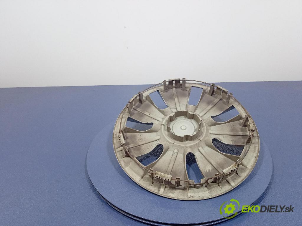 Skoda Fabia sedan 2006 puklica kola: 6Y0601147H