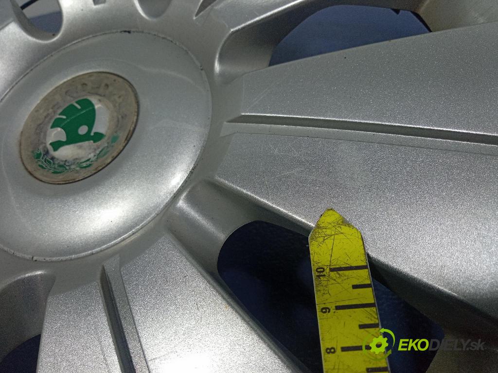Skoda Fabia sedan 2006 puklica kola: 6Y0601147H