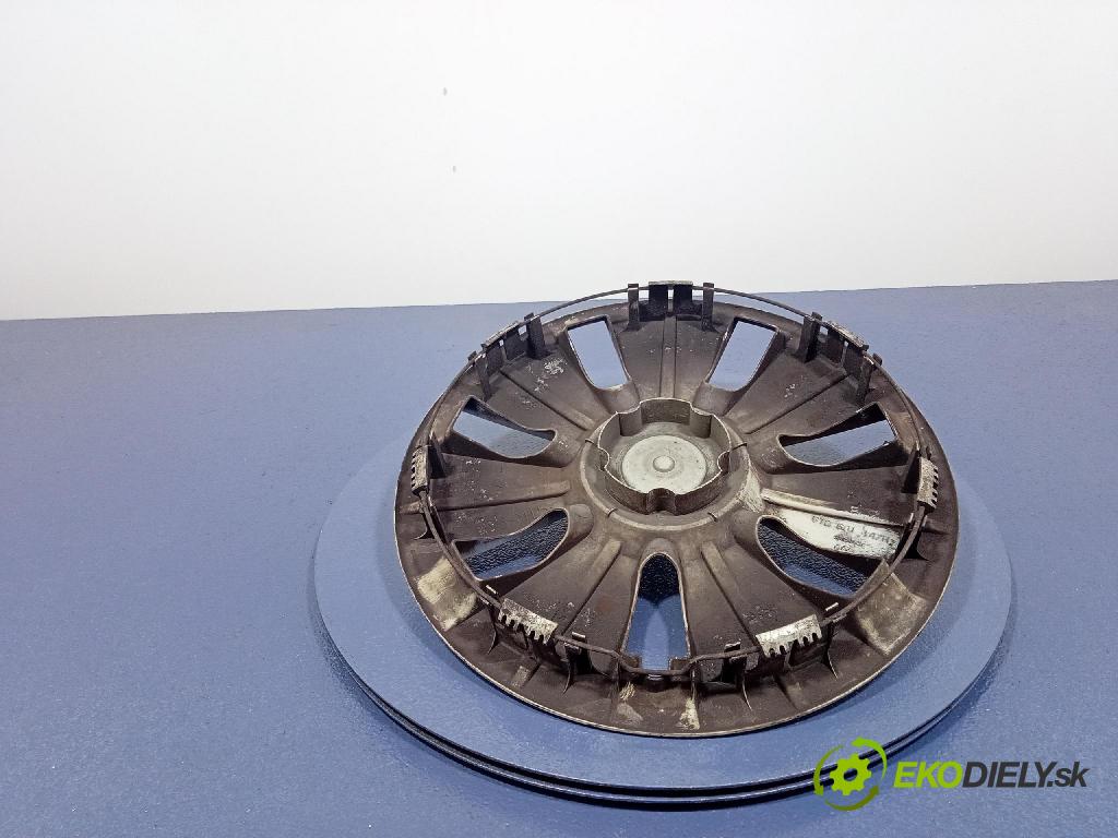 Skoda Fabia sedan 2006 puklica kola: 6Y0601147H