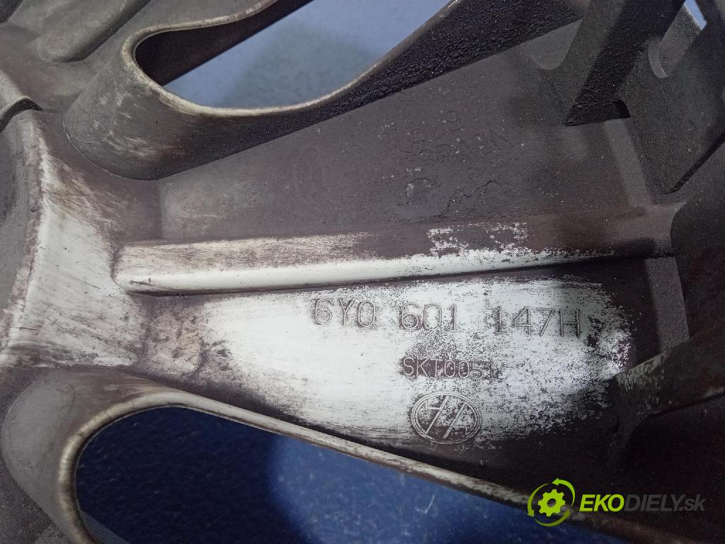 Skoda Fabia sedan 2006 puklica kola: 6Y0601147H