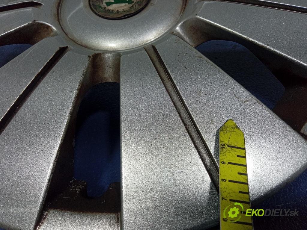 Skoda Fabia sedan 2006 puklica kola: 6Y0601147H