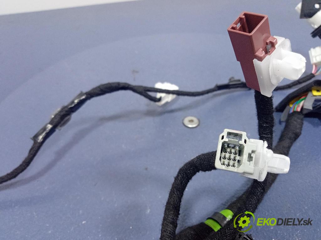 Mazda Cx-5 2021 inštalácia Elektrický: KJN567200A