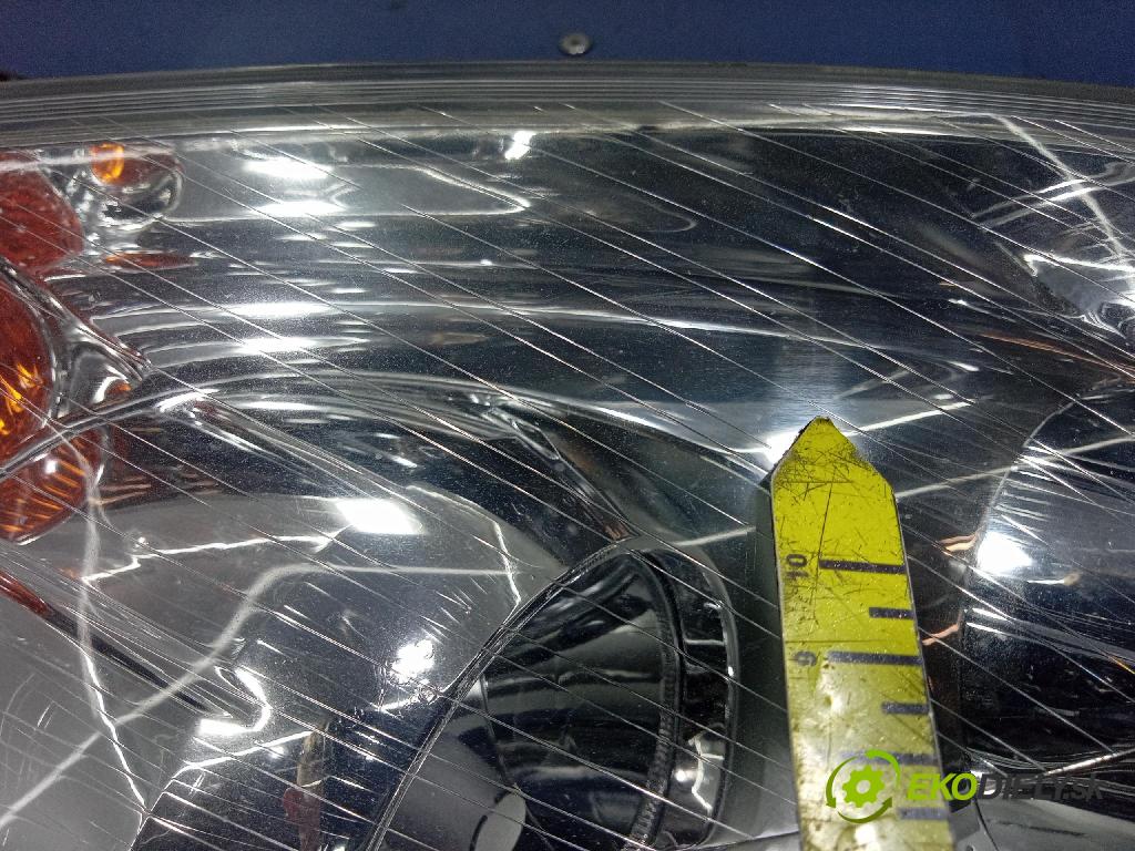 Opel Zafira 2005 Reflektor: v pravo: 442-1149R