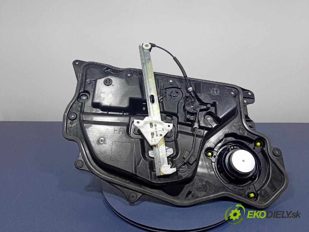 Mazda Cx-5 2021 mechanizmus okna Okná: Predné v pravo: B45C5858X