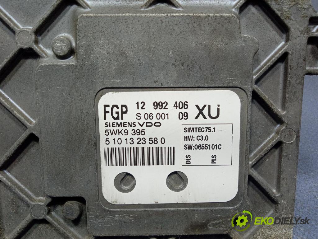 Opel Zafira 2005 riadiaca jednotka Motor: 12992406