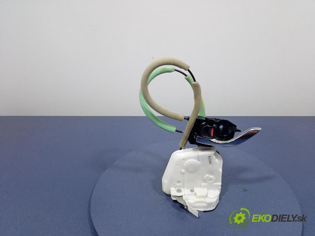 Mazda Cx-5 2021 zámok dvere zad Vľavo: