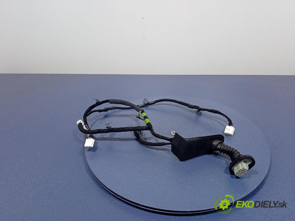 Mazda Cx-5 2021 inštalácia Elektrický: KB8N67220