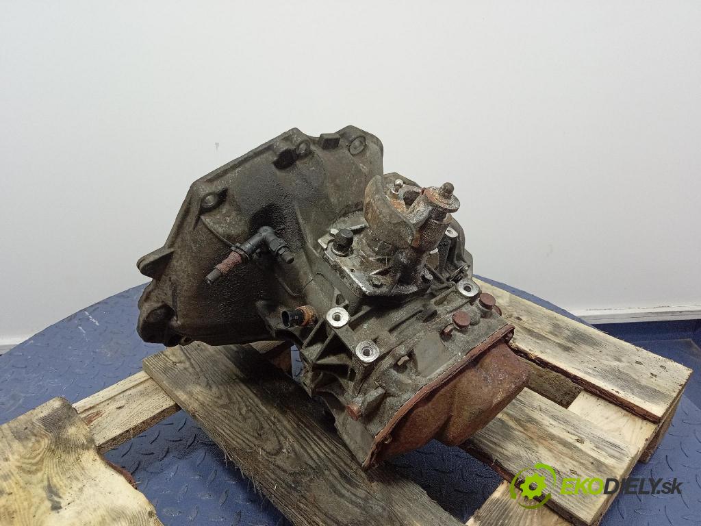 Opel Zafira 2005 prevodovka Manualna F17 C394