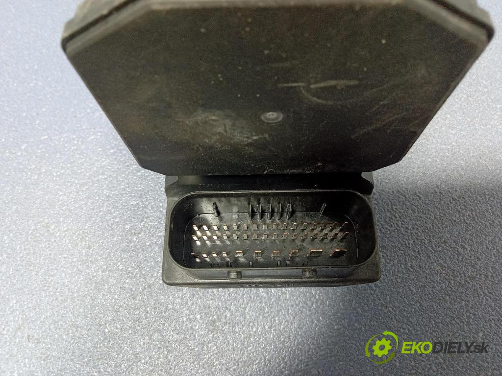 Audi A6 2004 čerpadlo ABS x 4B0614517G