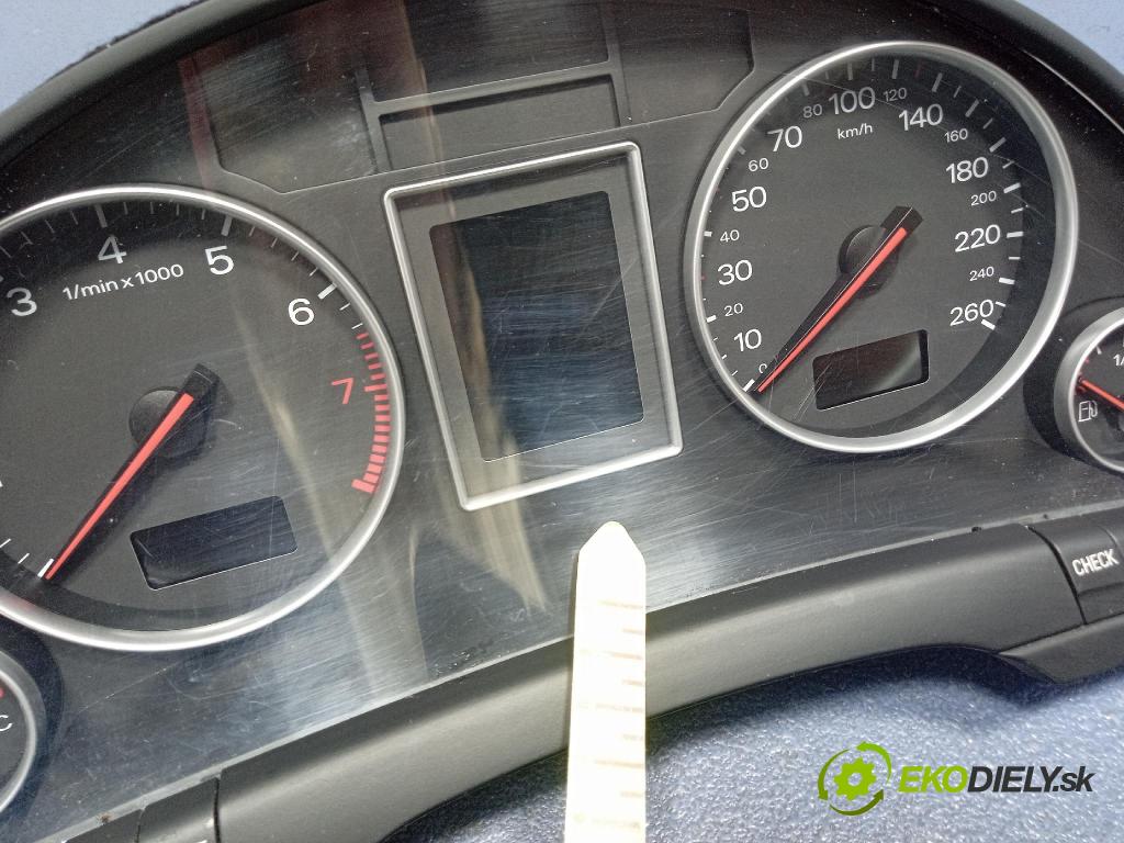 Audi A4 2000 prístrojovka/ budíky 8E0920900F
