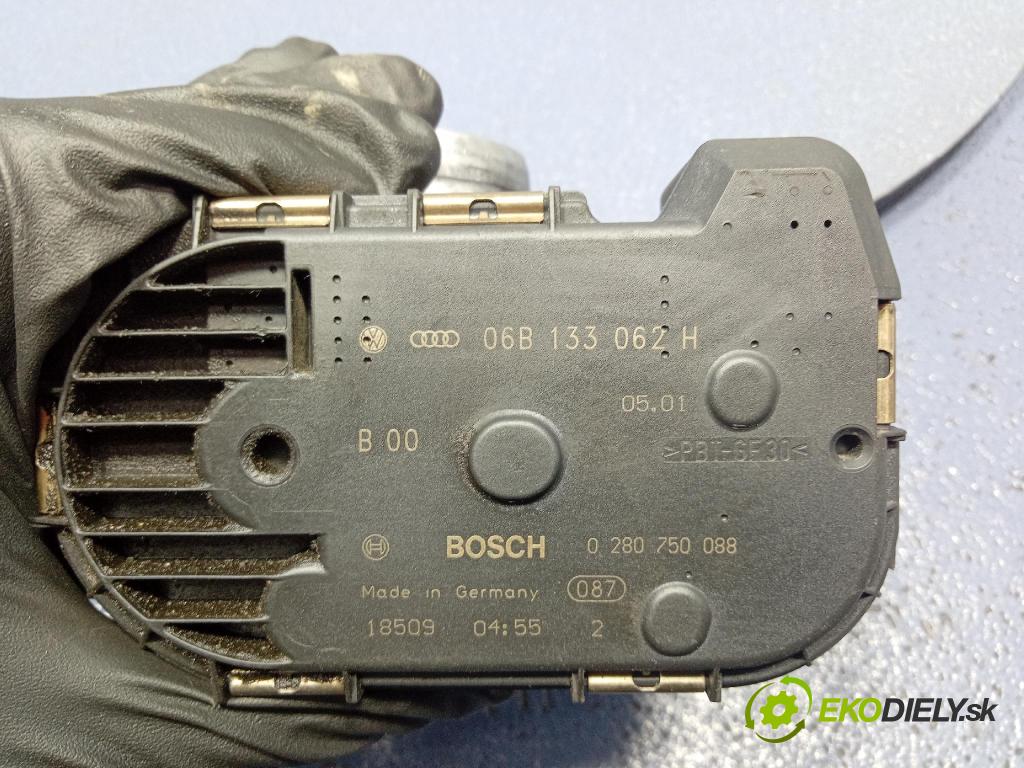 Audi A6 2004 klapka 06B133062H