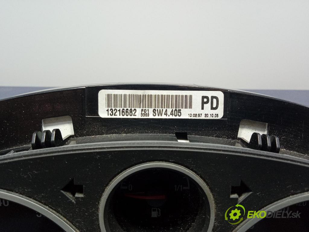 Opel Zafira 2005 prístrojovka/ budíky 13216682