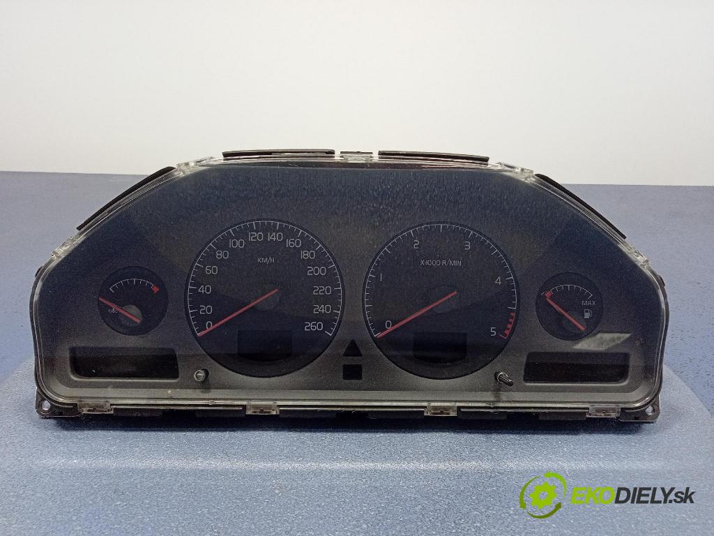 Volvo V70 2002 prístrojovka/ budíky 8637996