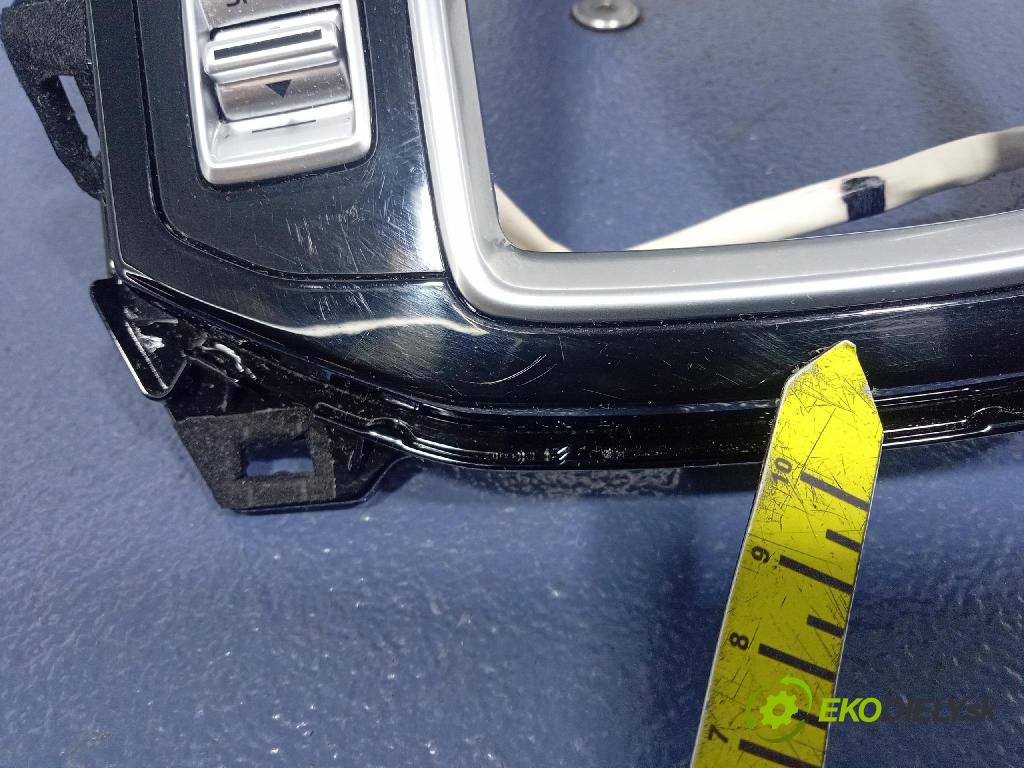 Mazda Cx-5 2021 kryt Plast: Interiéry: KB8C64341
