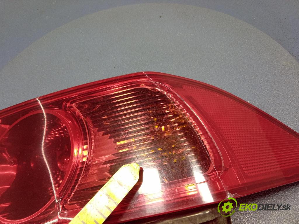 Honda Accord 2005 svetlo / reflektor zad Prava: Vonkajsia: P3212R
