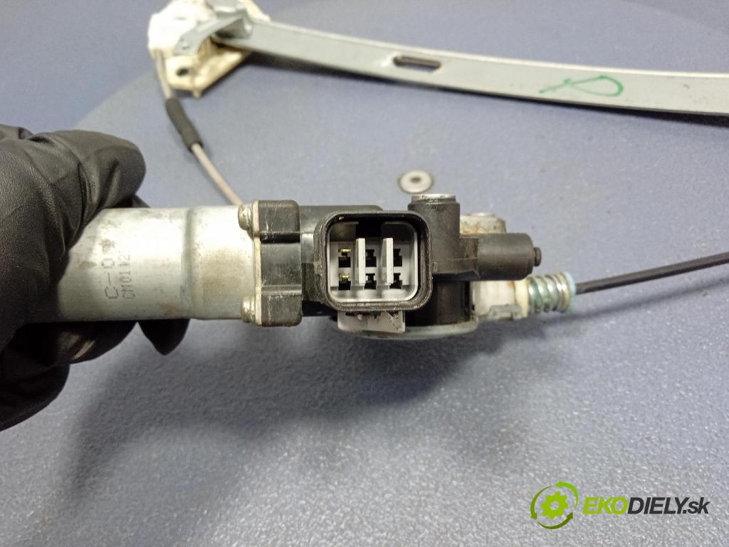 Honda Accord 2005 mechanizmus okna Okná: Predné v pravo: CM011250
