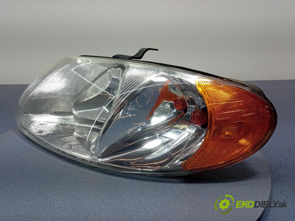 Chrysler Town and country 2005 Reflektor: Vľavo: 334-1103L