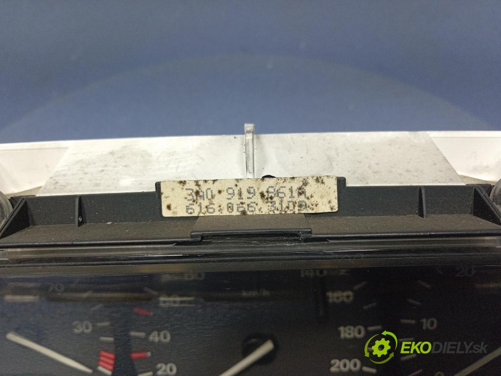 Volkswagen Passat 1996 prístrojovka/ budíky 3A0919861A