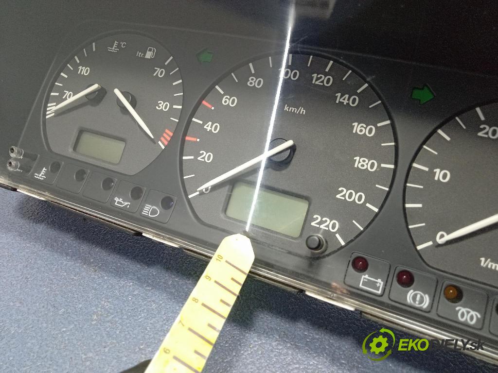 Volkswagen Passat 1996 prístrojovka/ budíky 3A0919861A