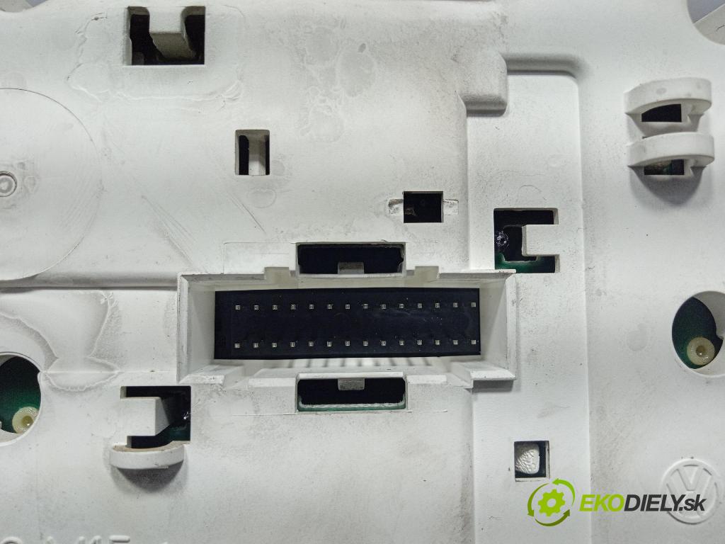 Volkswagen Passat 1996 prístrojovka/ budíky 3A0919861A