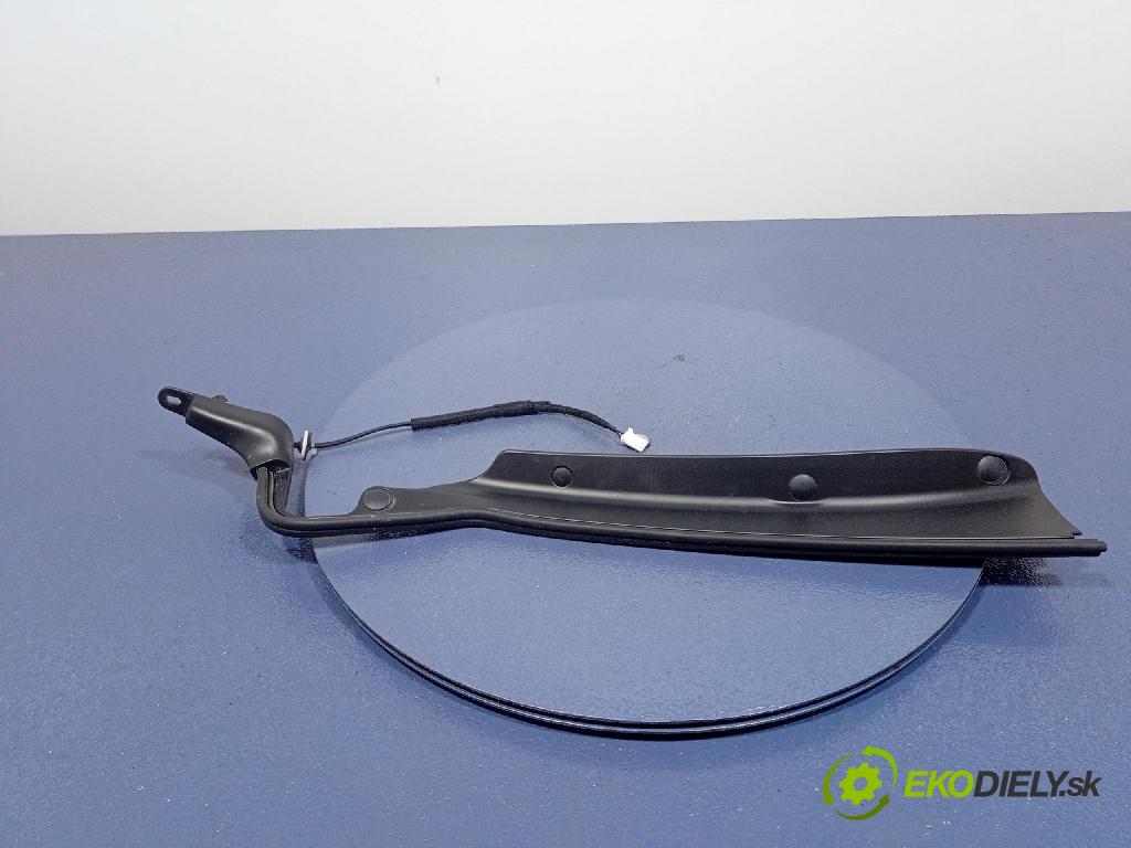 Mazda Cx-5 2021 kryt Plast: Interiéry: KB8C636G0