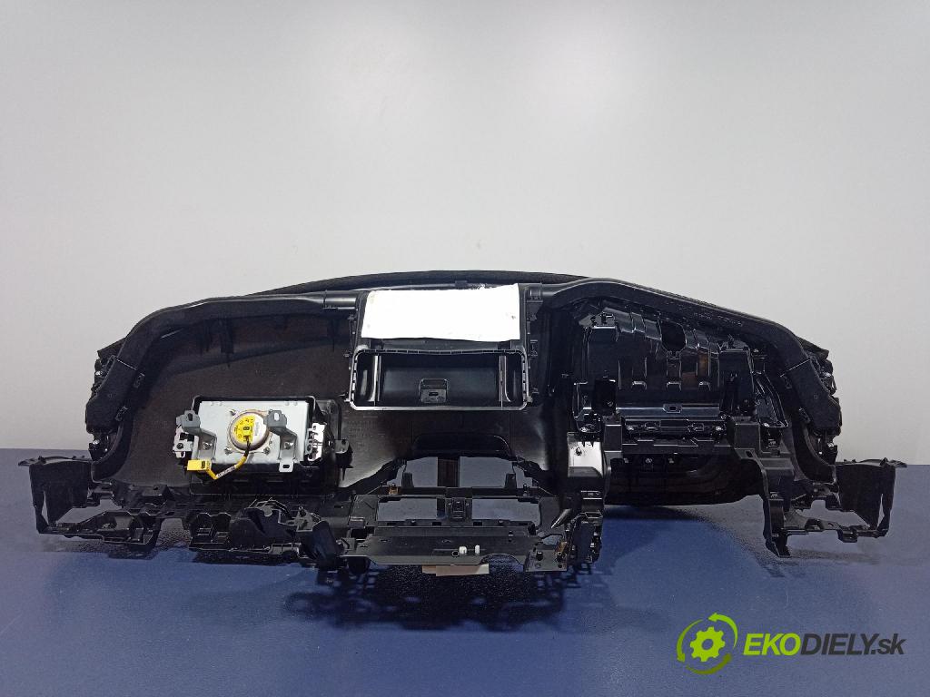 Mazda Cx-5 2021 kokpit,pristrojová doska KB7W60381