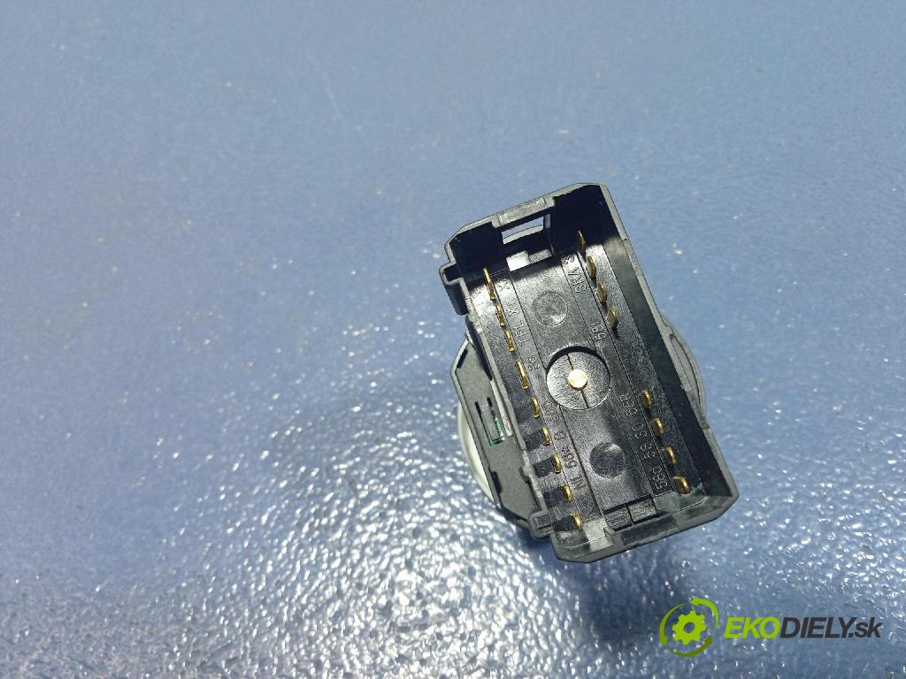 Audi A4 2000 prepínač svetiel 8E0941531B
