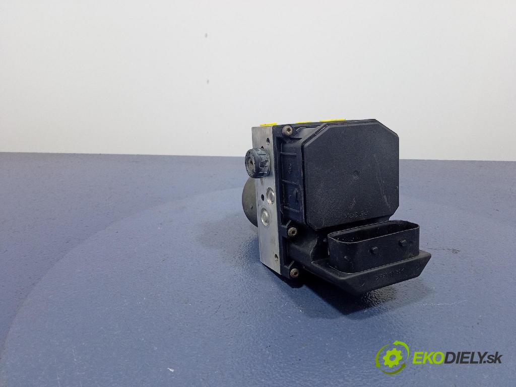 Audi A4 2000 čerpadlo ABS x 8E0614517