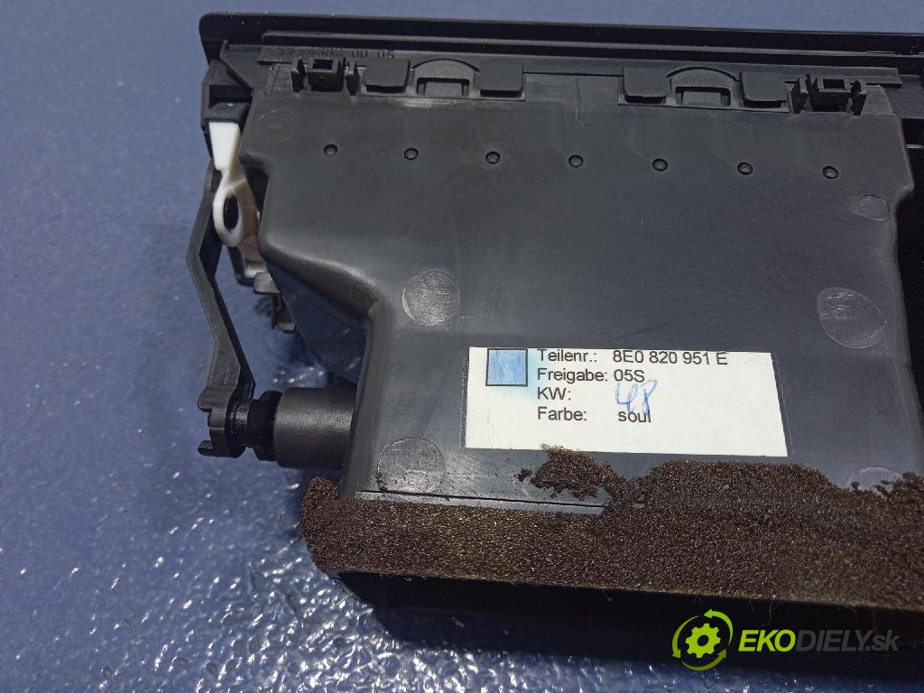 Audi A4 2000 GRIDS: Prúd vzduchu: Vzduch: 8E0820951E