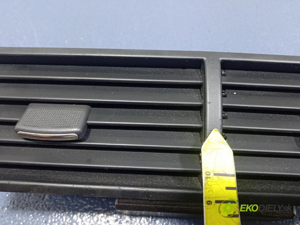 Audi A4 2000 GRIDS: Prúd vzduchu: Vzduch: 8E0820951E