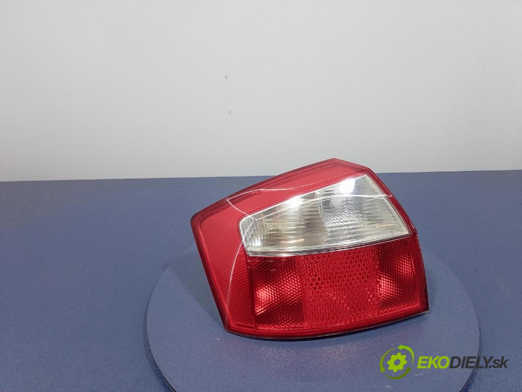 Audi A4 2000 svetlo / reflektor zad ľavá Vonkajsia: 8E0945095