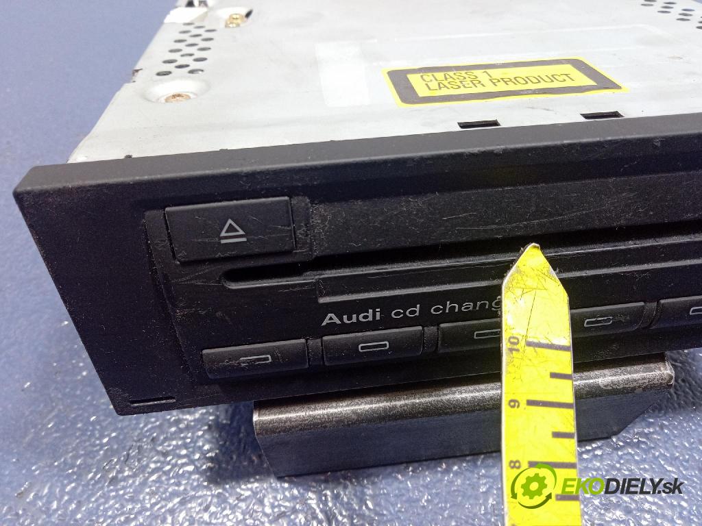 Audi A4 2000 Menič: CFA00039