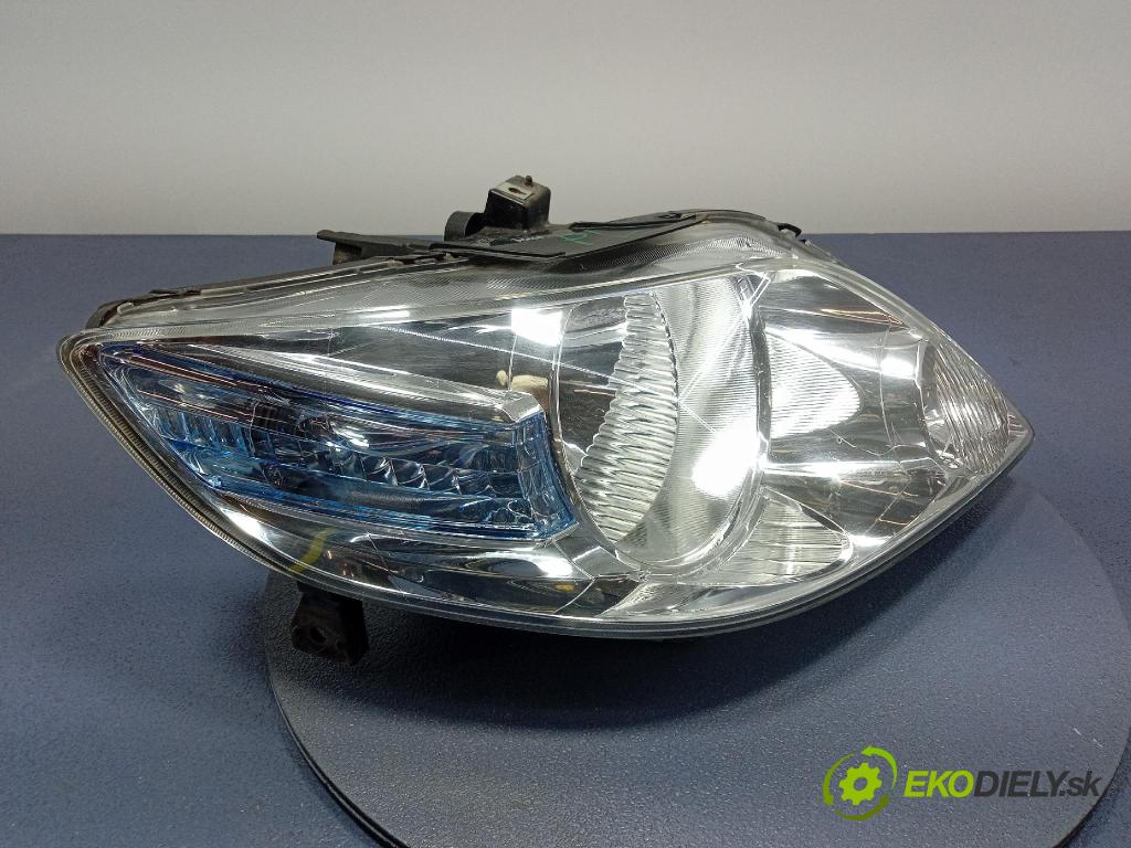 Honda City 2007 Reflektor: v pravo: P5658