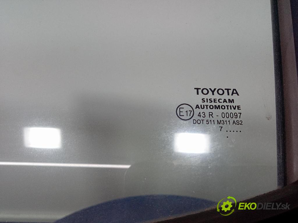 Toyota C-hr 2017 dvere zad Vľavo:
