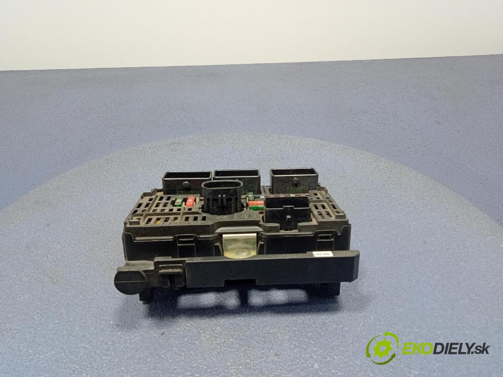 Peugeot 407 2006 skrinka Poistky: 9661682580