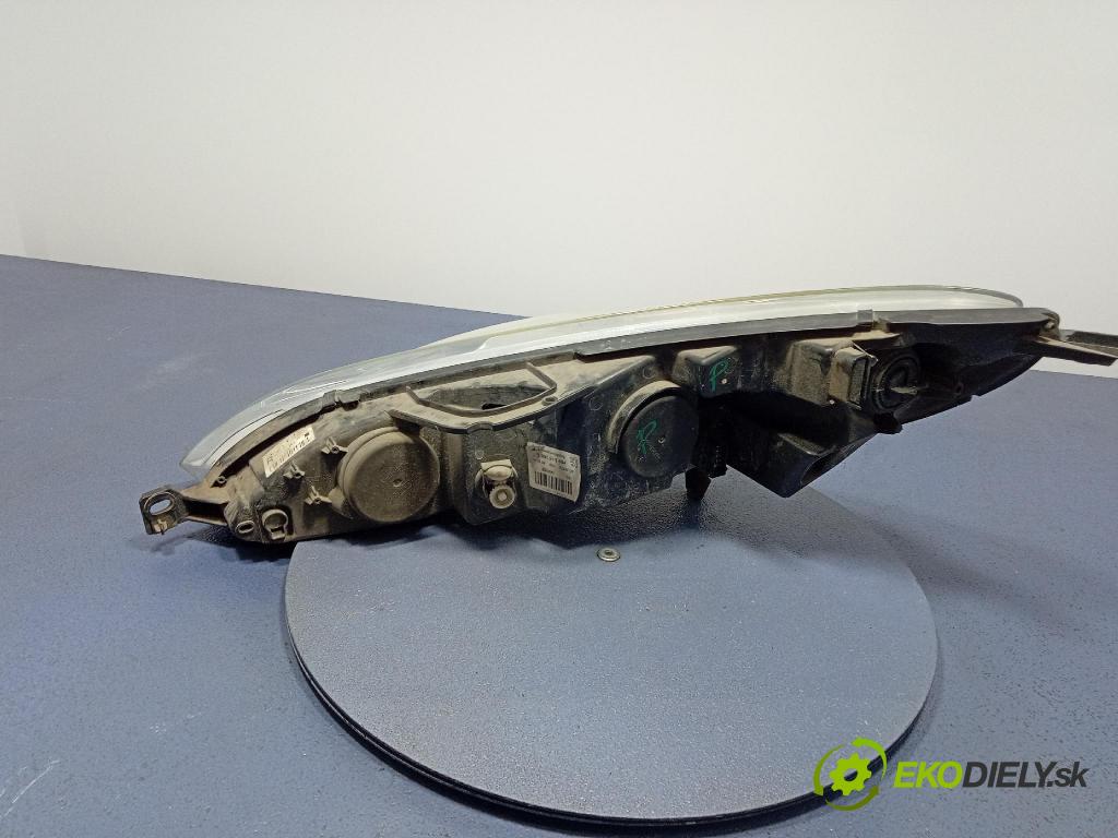 Peugeot 407 2006 Reflektor: v pravo: 0301213604