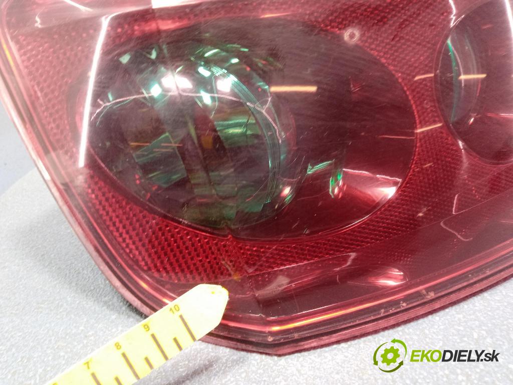 Peugeot 407 2006 svetlo / reflektor zad ľavá Vonkajsia: