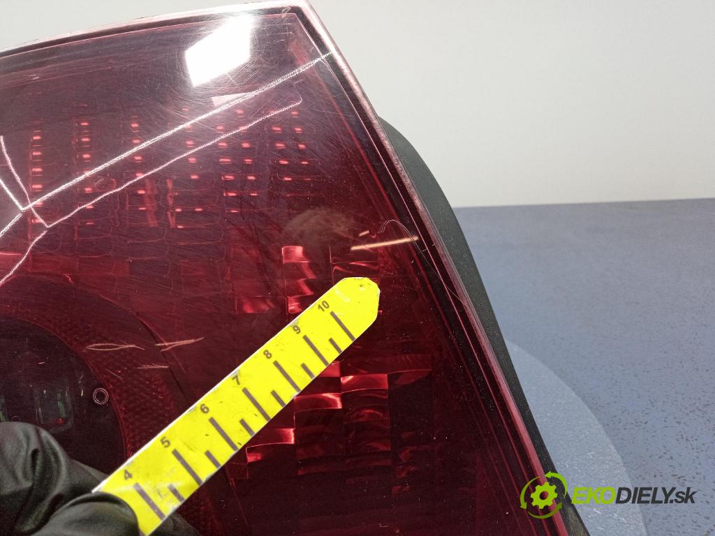 Peugeot 407 2006 svetlo / reflektor zad ľavá Vonkajsia: