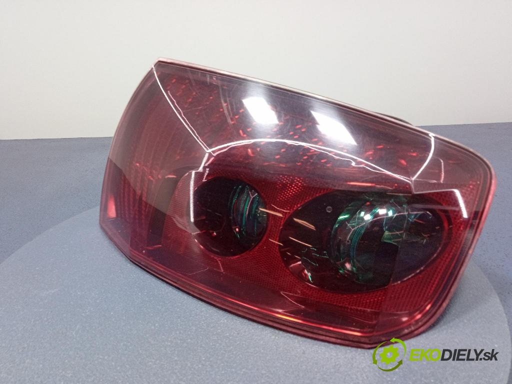 Peugeot 407 2006 svetlo / reflektor zad Prava: Vonkajsia: