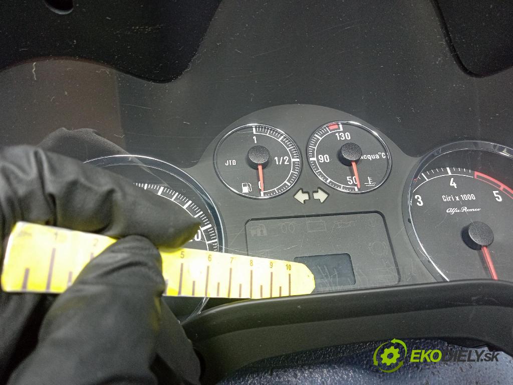 Alfa romeo 147 2007 prístrojovka/ budíky 156071240