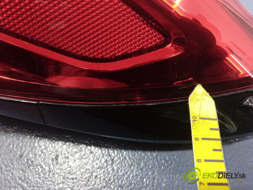 Toyota C-hr 2017 svetlo / reflektor zad Prava: Vonkajsia: 81550F4010