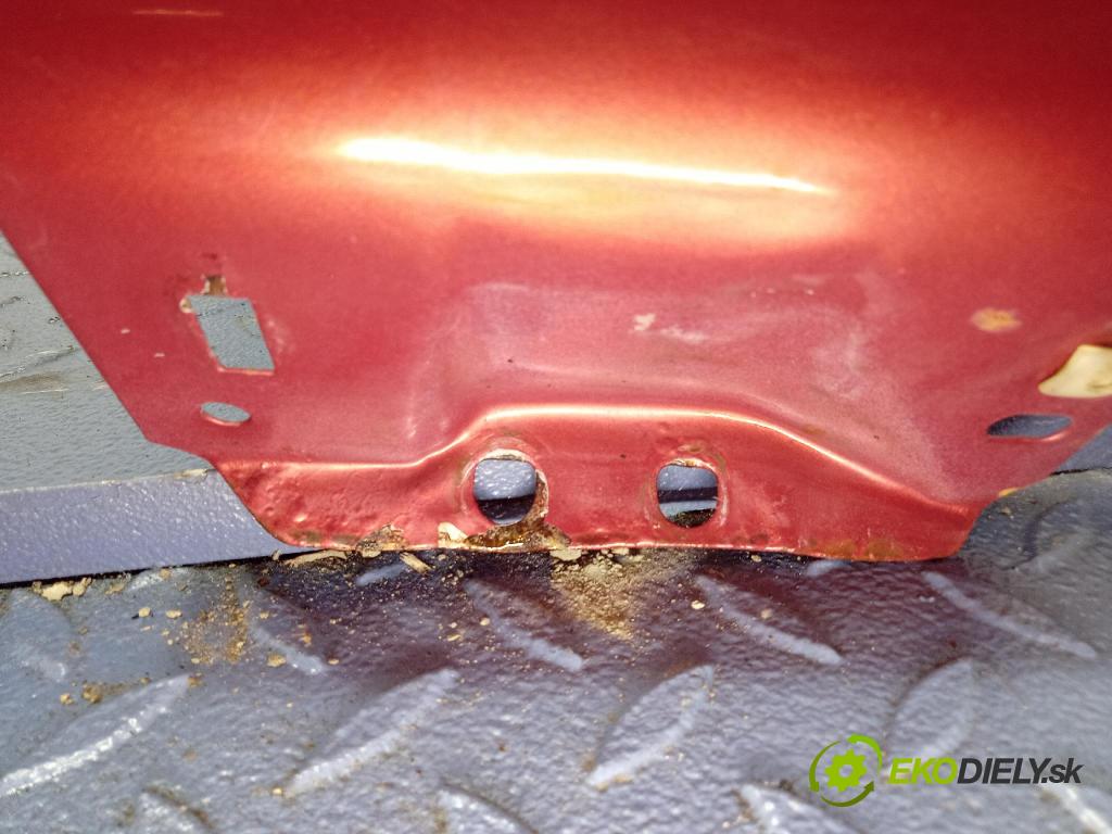Ford Focus 2005 blatník Predné v pravo: