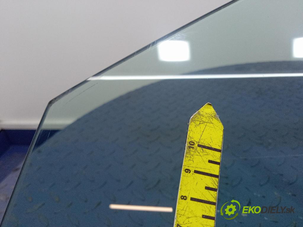 Toyota C-hr 2017 sklo dvere Predné ľavá