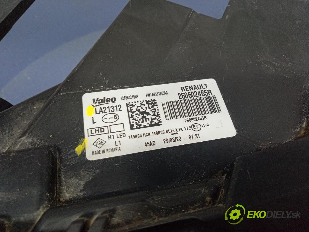 Dacia Duster 0 Reflektor: v pravo: