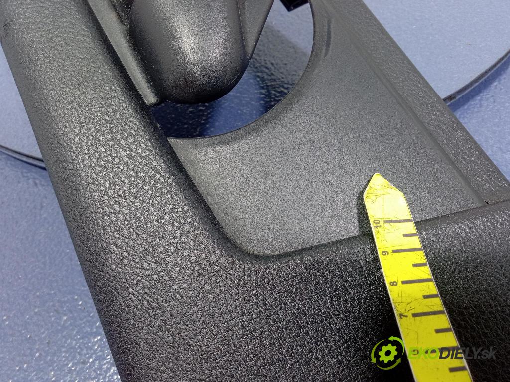 Toyota C-hr 2017 kryt Plast: Interiéry: 7302402060