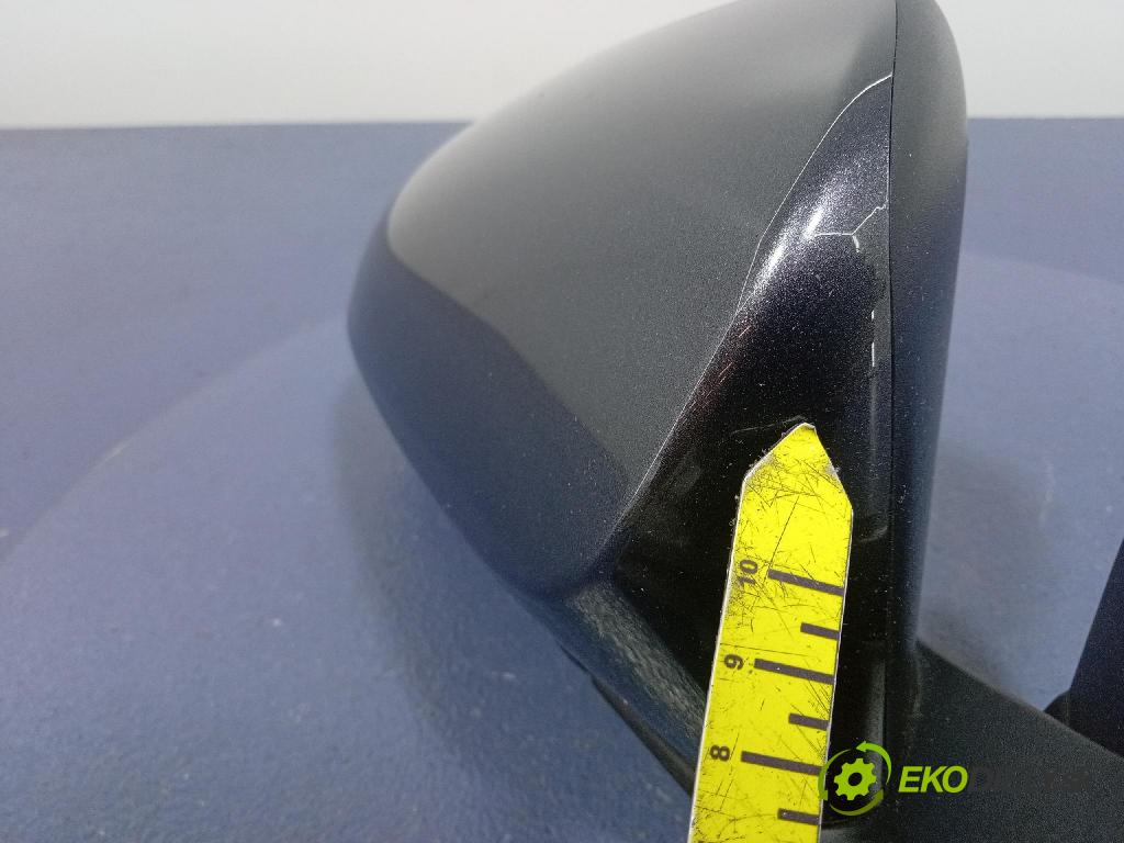 Toyota C-hr 2017 zrkadlo pravé